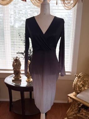 Ombre V-Neck Long-Sleeve Dress in Black and Gray